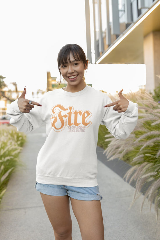 UNISEX WHITE SWEATSHIRT