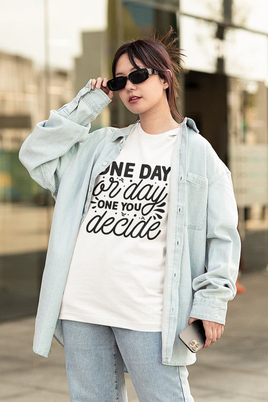 WOMENS WHITE OVERSIZED ROUNDNECK T-SHIRT