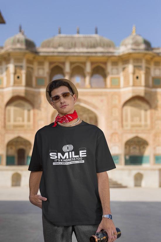 UNISEX BLACK OVERSIZED T-SHIRT