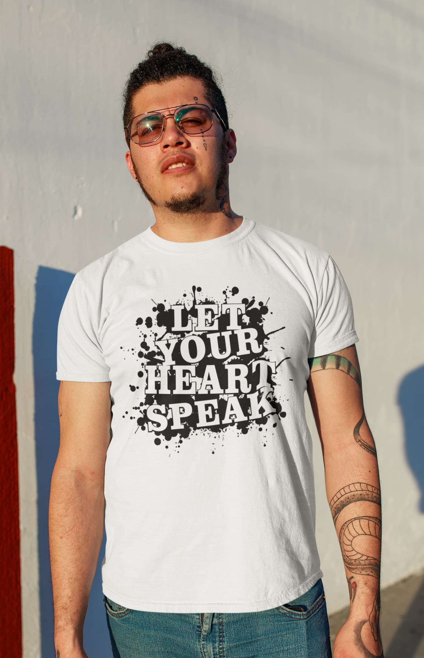 MENS WHITE ROUNDNECK T-SHIRT