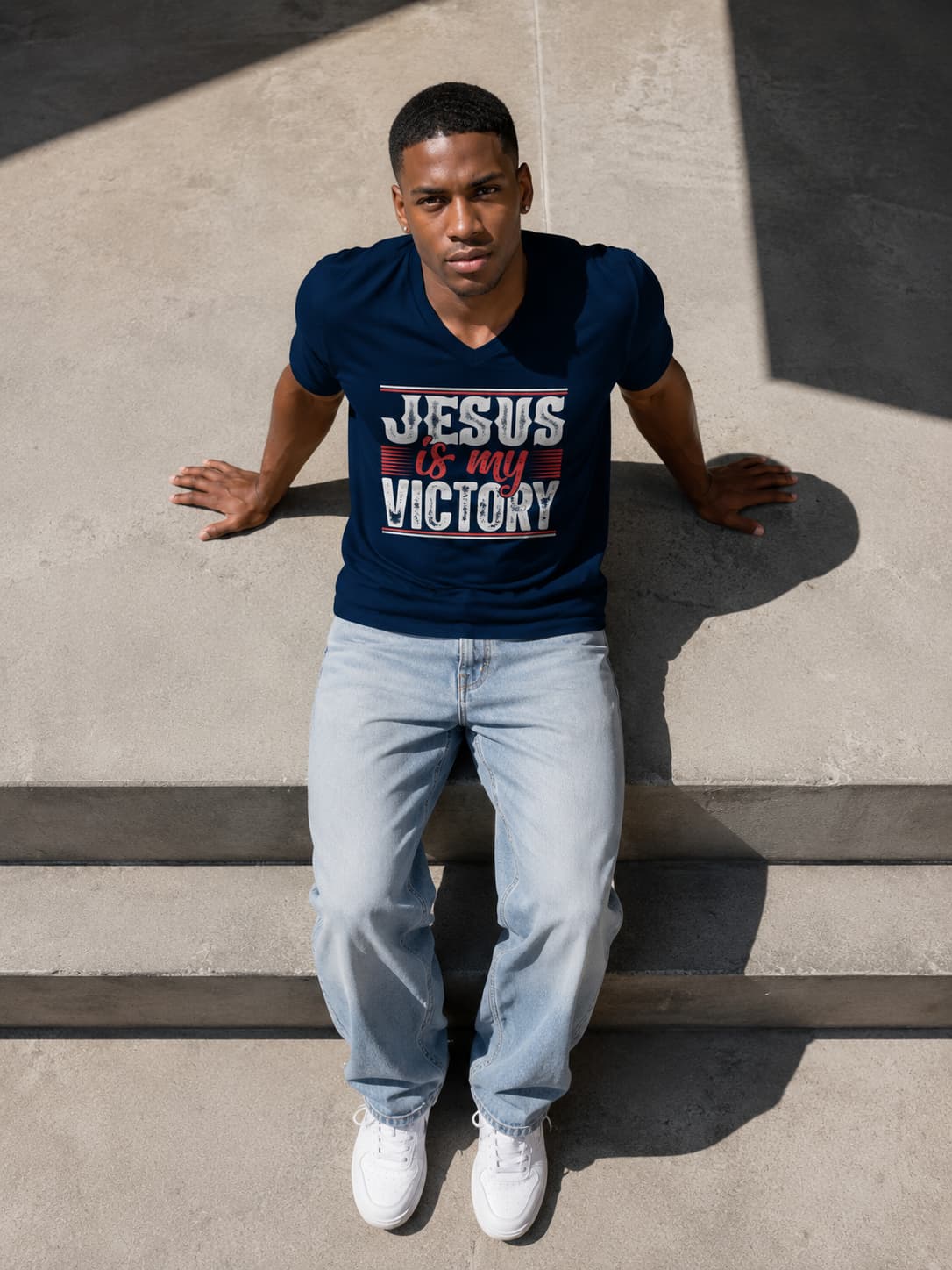 MENS NAVY BLUE VNECK T-SHIRT