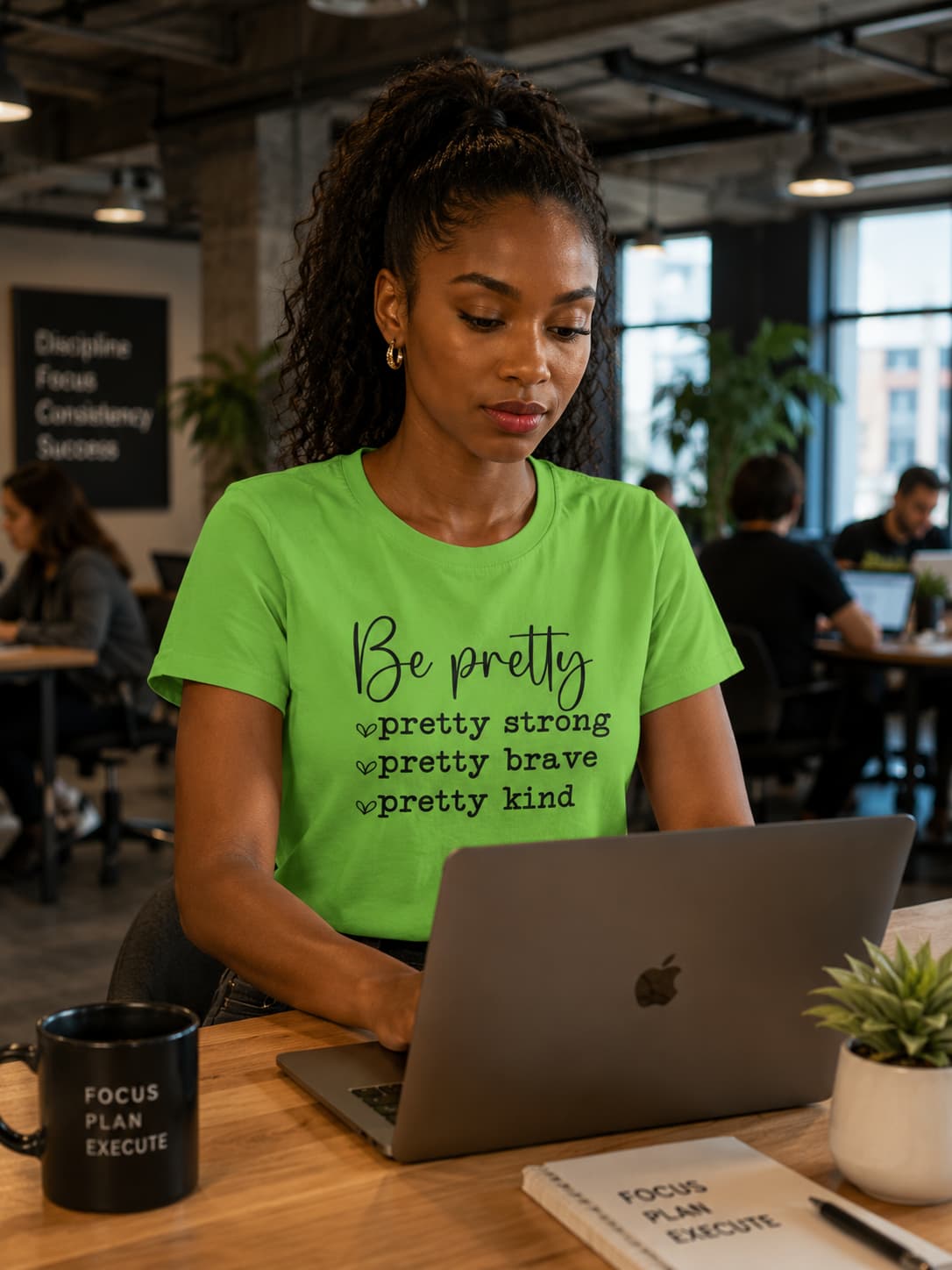 WOMENS LIRIL GREEN ROUNDNECK T-SHIRT