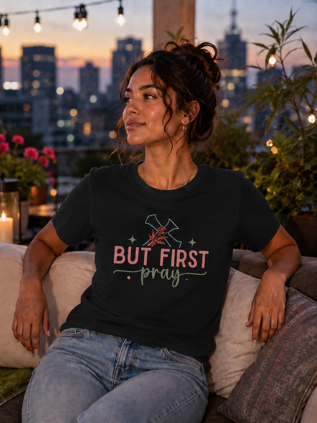 WOMENS BLACK ROUNDNECK T-SHIRT