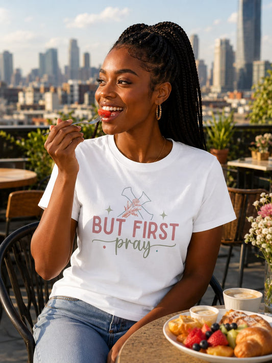 WOMENS WHITE ROUNDNECK T-SHIRT
