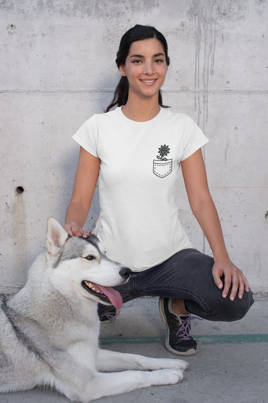 WOMENS WHITE ROUNDNECK T-SHIRT