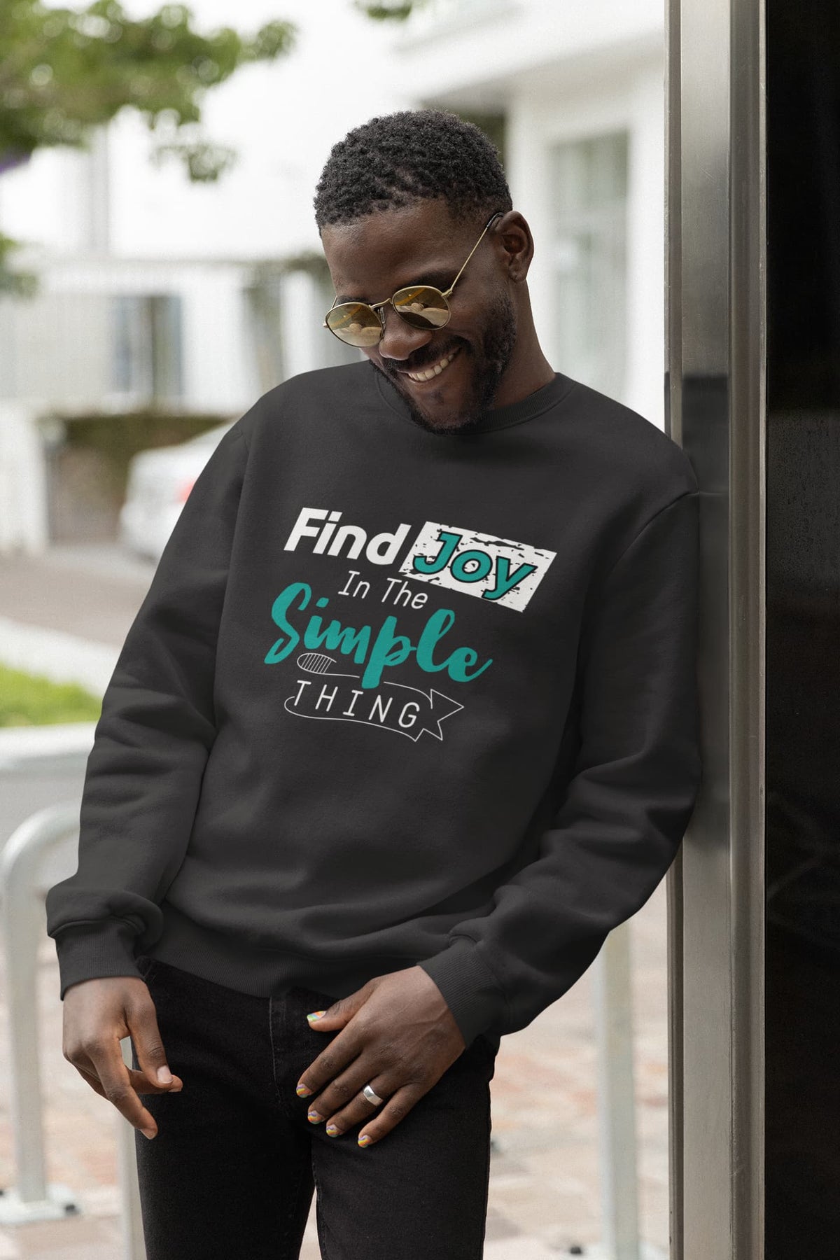 UNISEX BLACK SWEATSHIRT