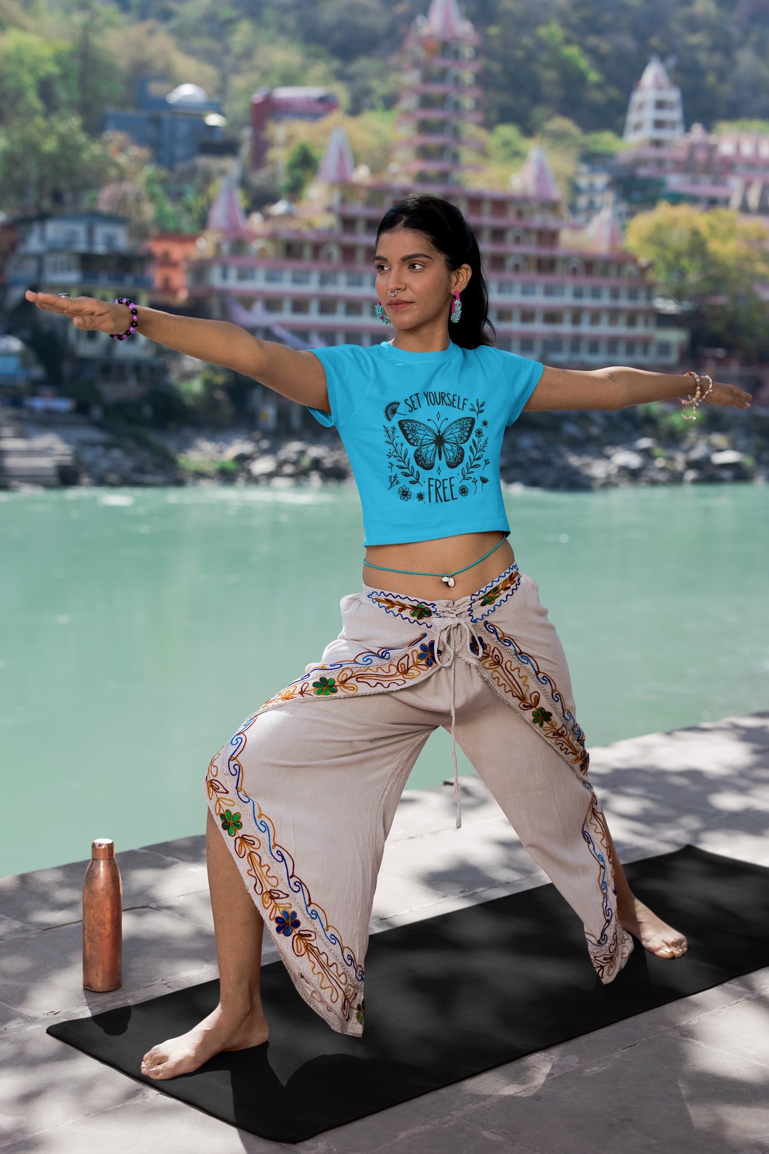 WOMENS SKY BLUE CROP TOP