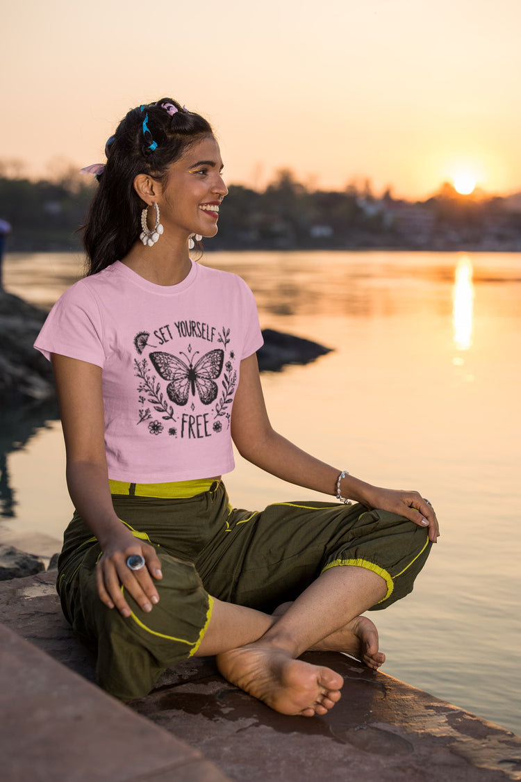 WOMENS LIGHT PINK CROP TOP