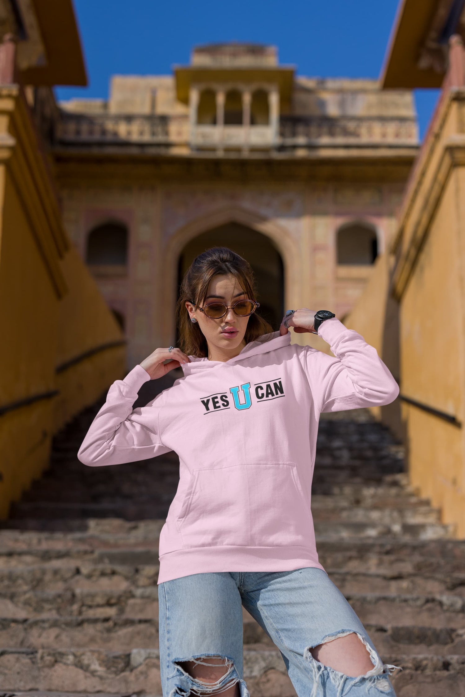 UNISEX LIGHT PINK SWEATSHIRT