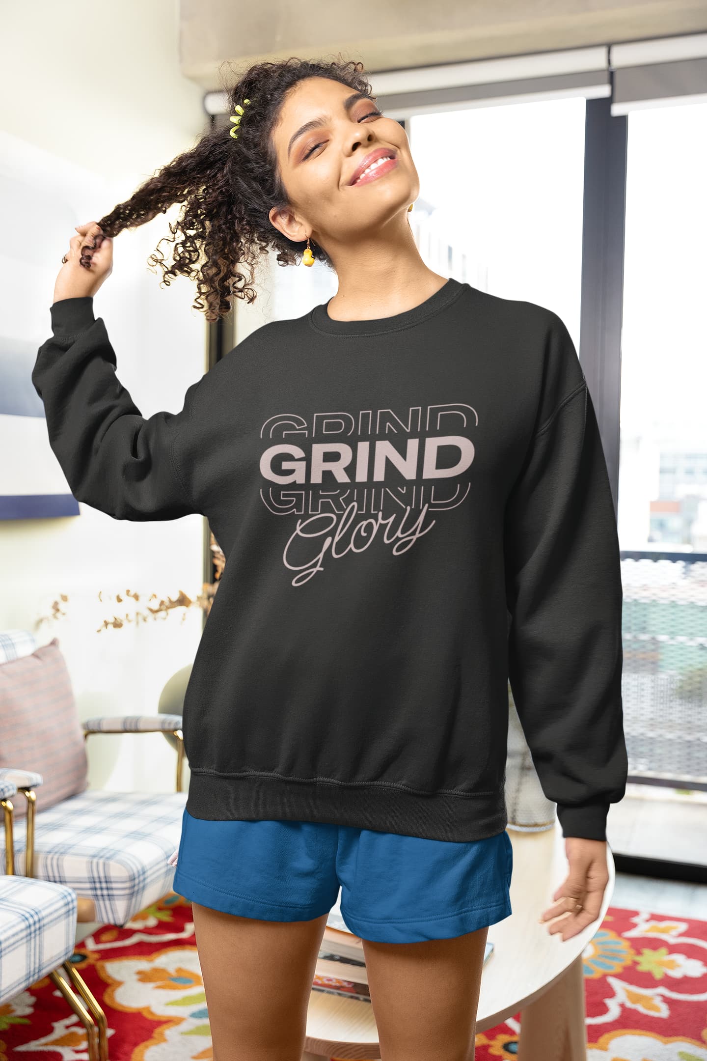 UNISEX BLACK SWEATSHIRT