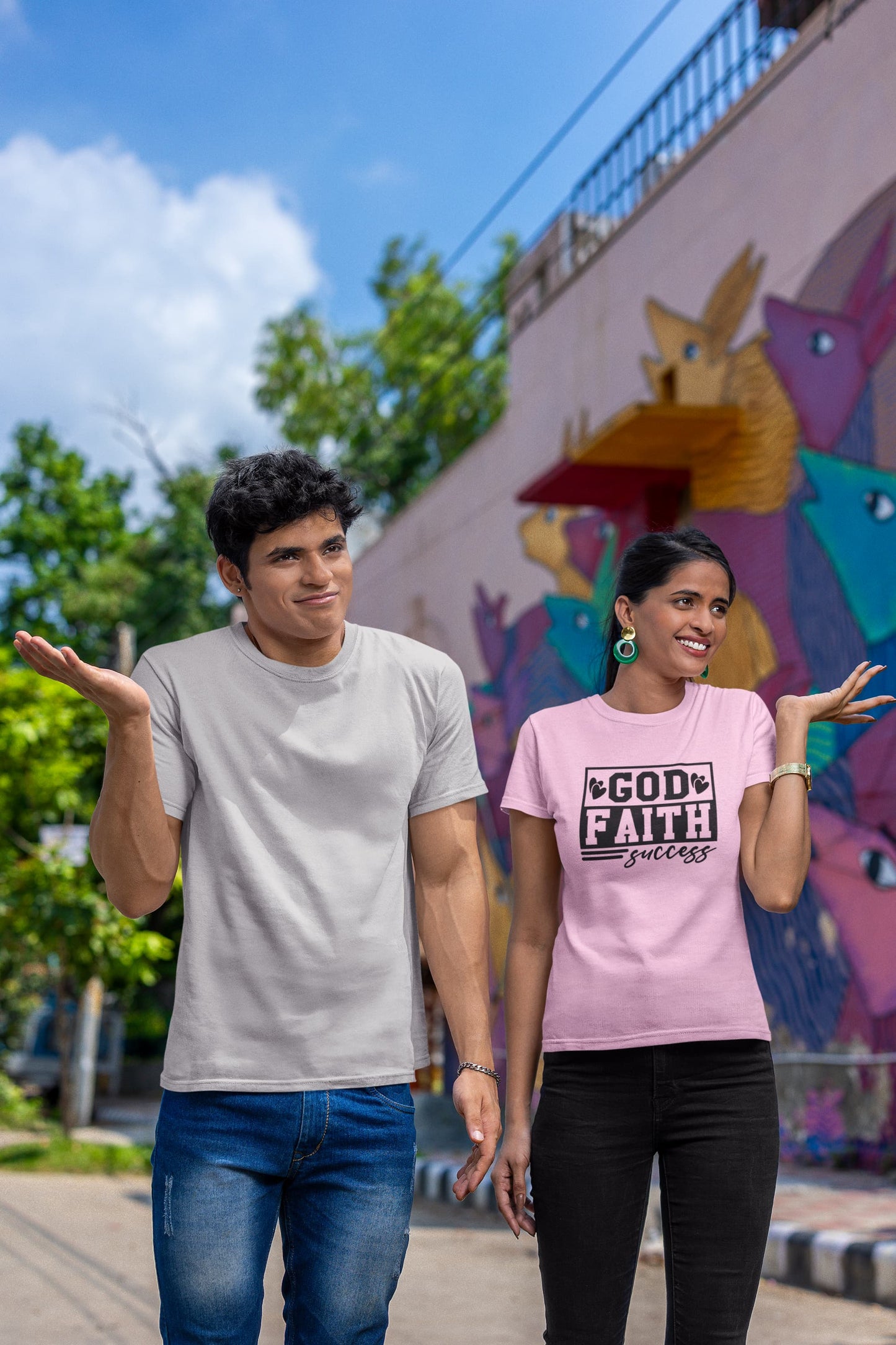 WOMENS LIGHT PINK ROUNDNECK T-SHIRT