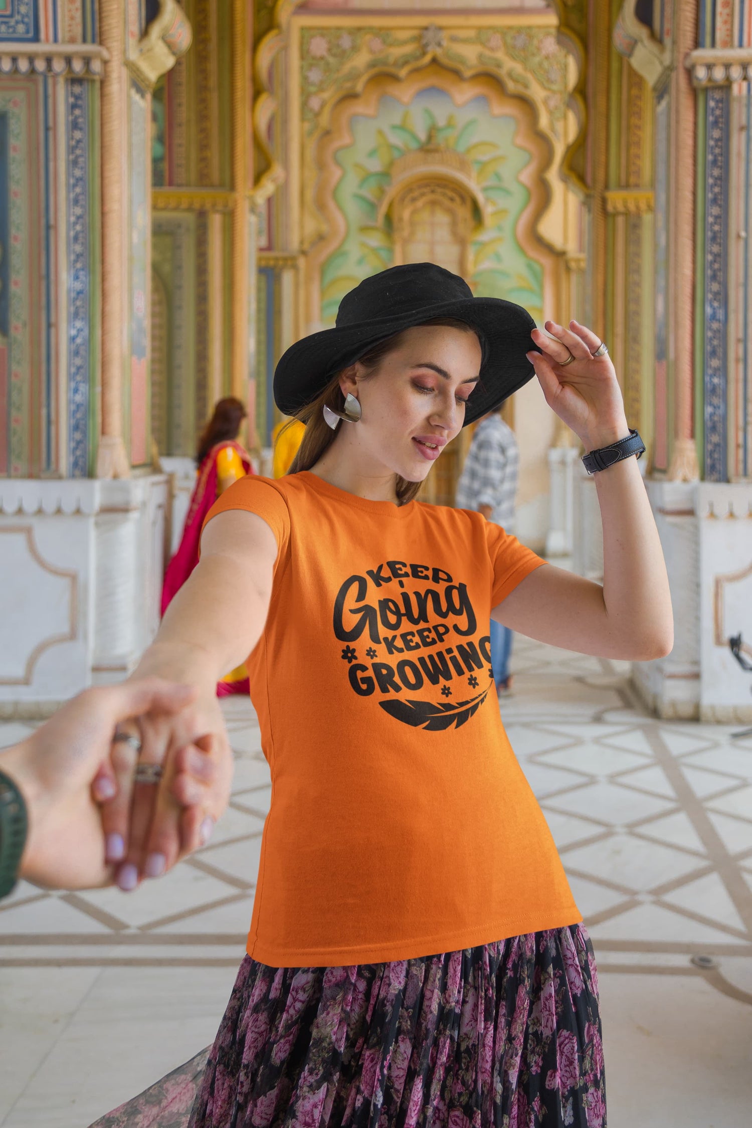 WOMENS ORANGE ROUNDNECK T-SHIRT