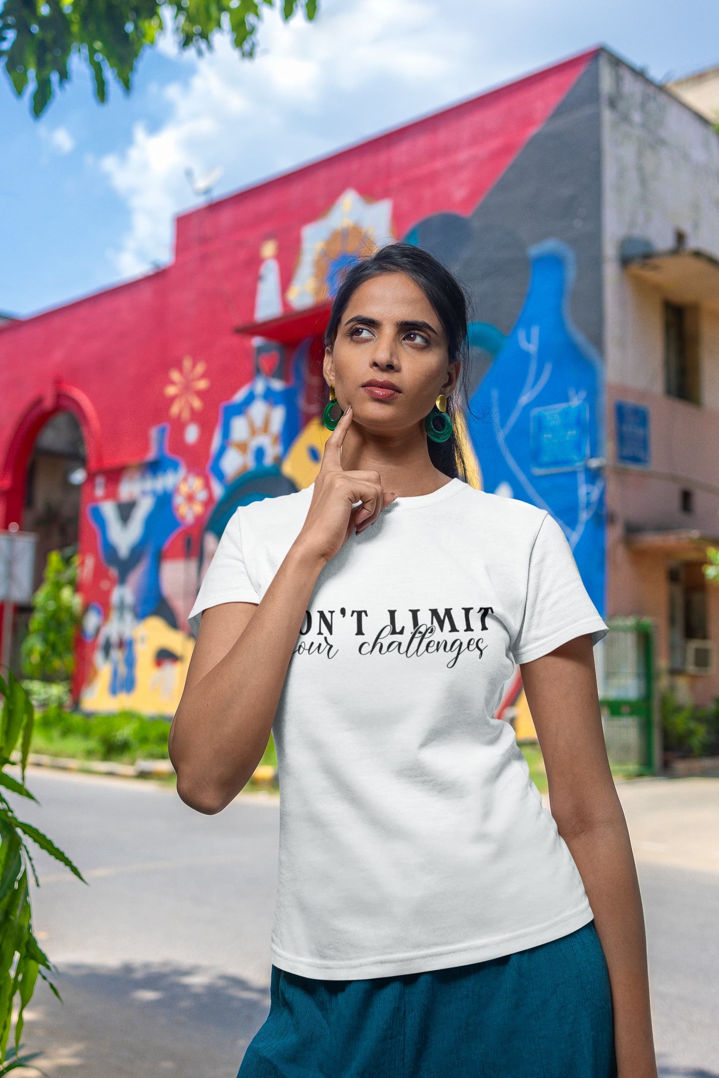 WOMENS WHITE ROUNDNECK T-SHIRT