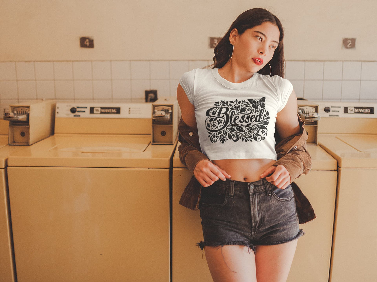 Women’s White Crop Tops 