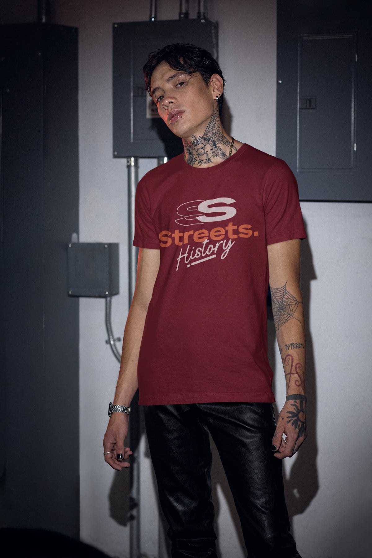 MENS MAROON ROUNDNECK T-SHIRT
