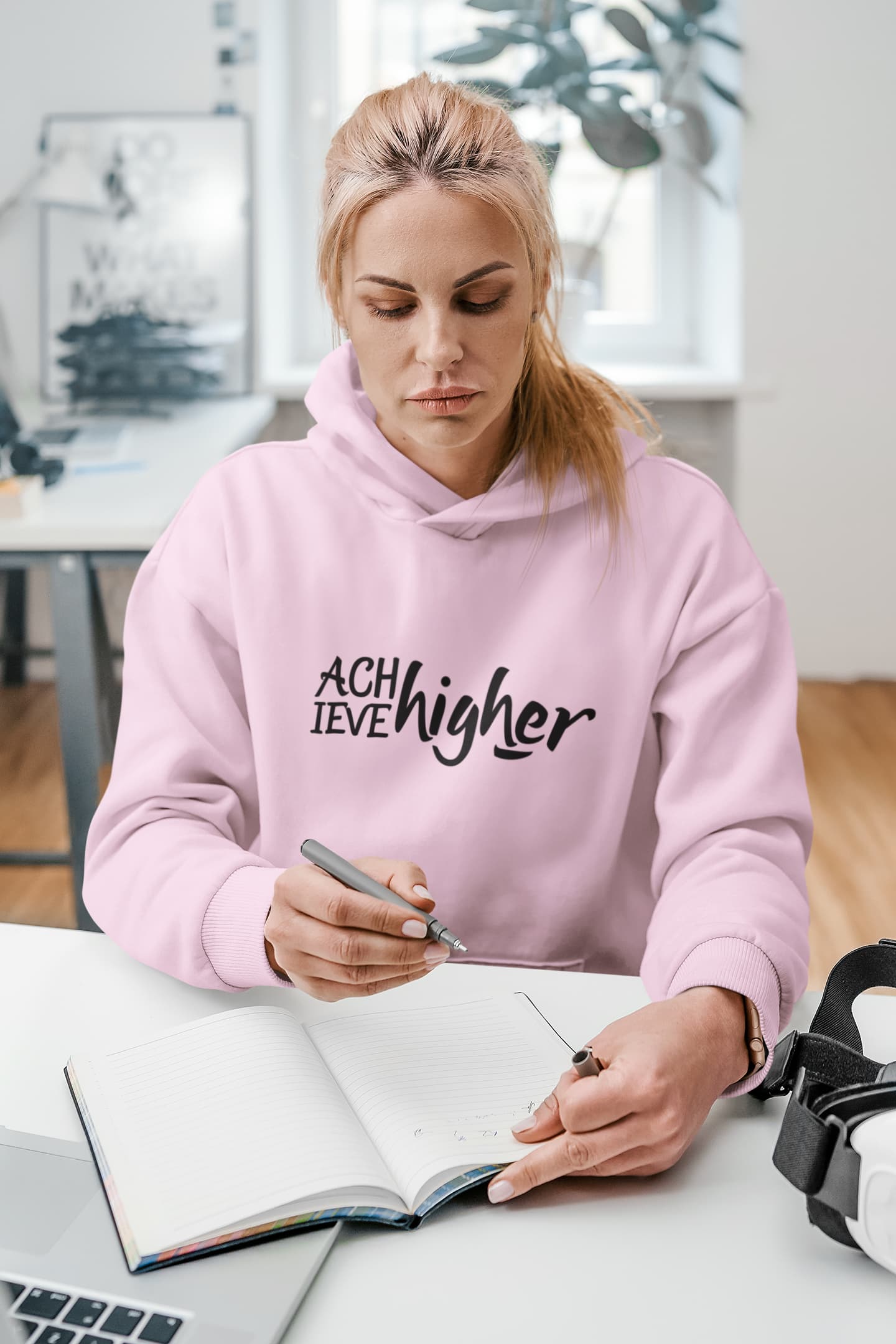 UNISEX LIGHT PINK SWEATSHIRT