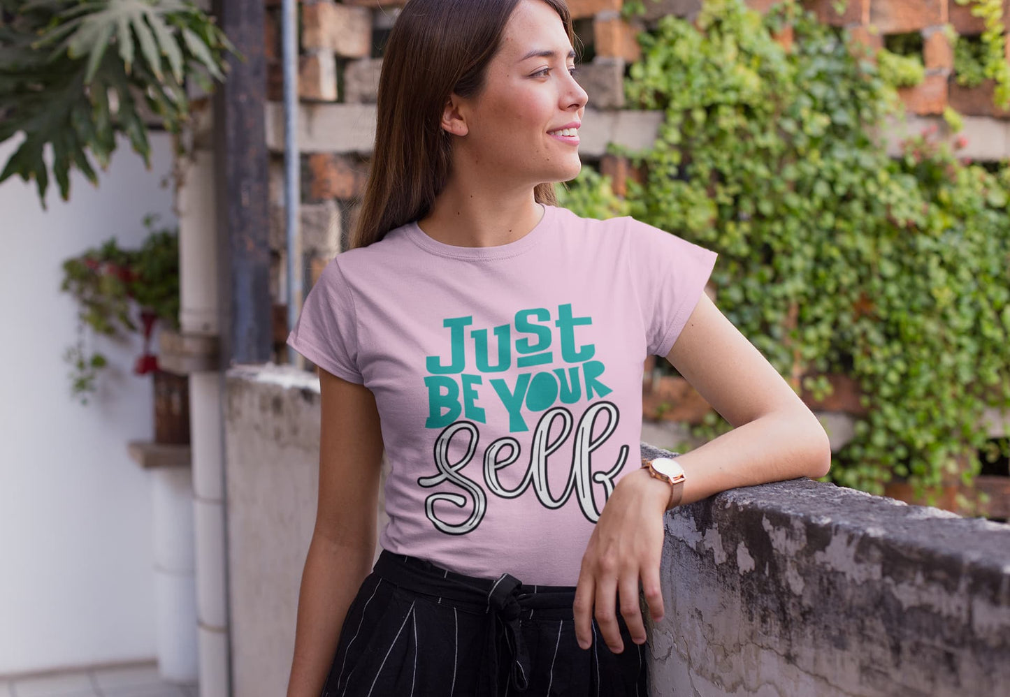 WOMENS LIGHT PINK ROUNDNECK T-SHIRT