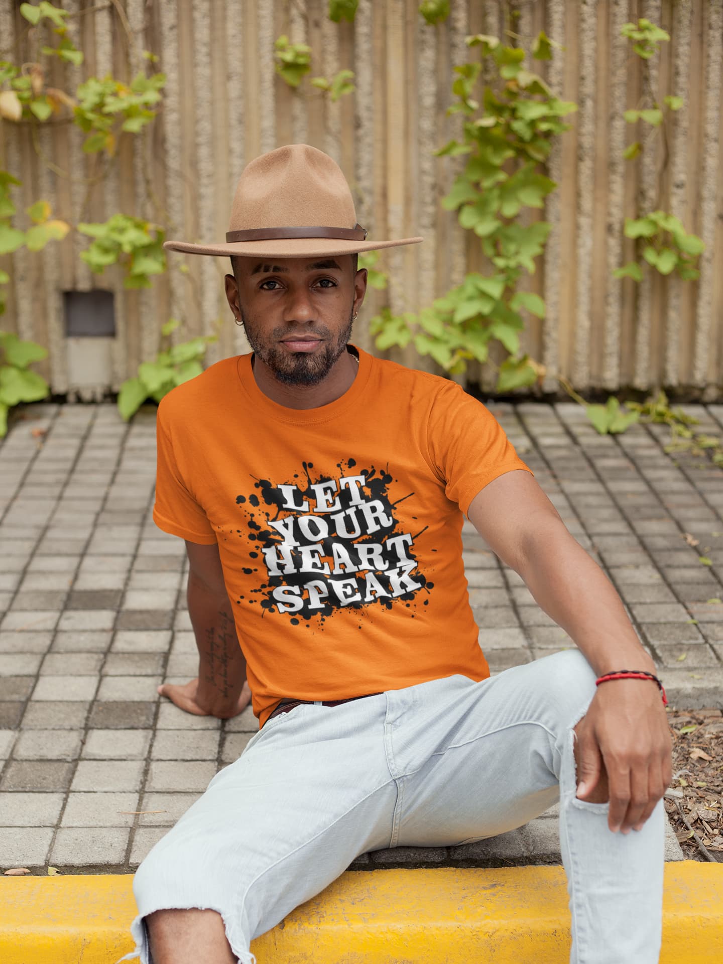 MENS ORANGE ROUNDNECK T-SHIRT