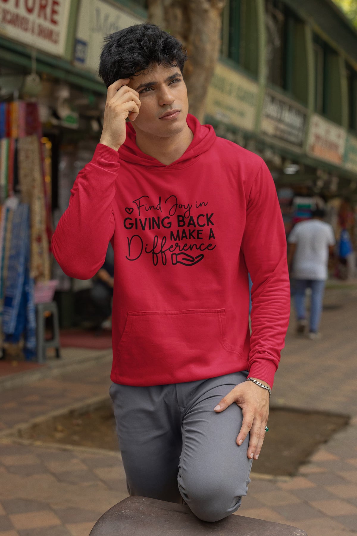 UNISEX RED SWEATSHIRT