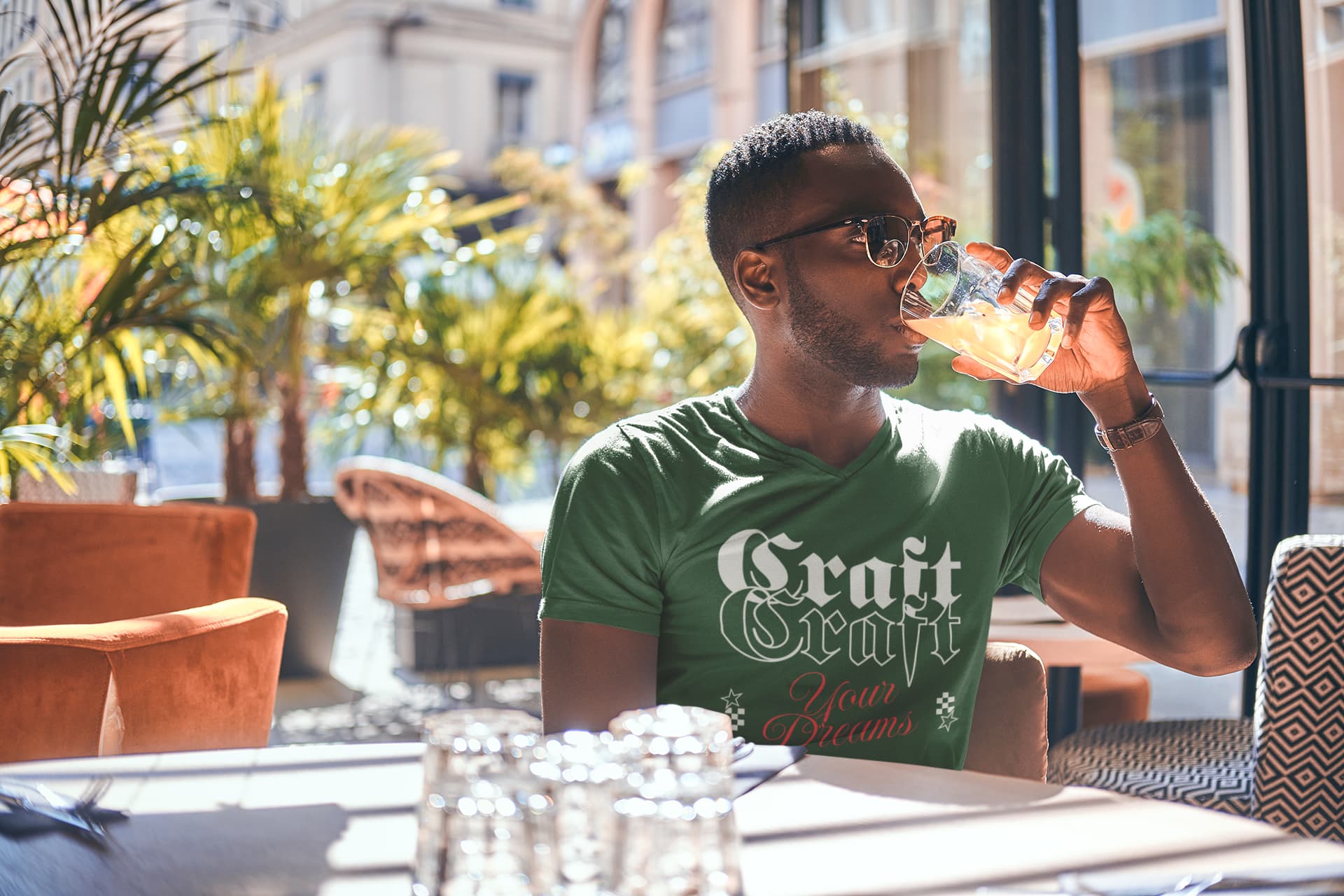 MENS OLIVE GREEN VNECK T-SHIRT 