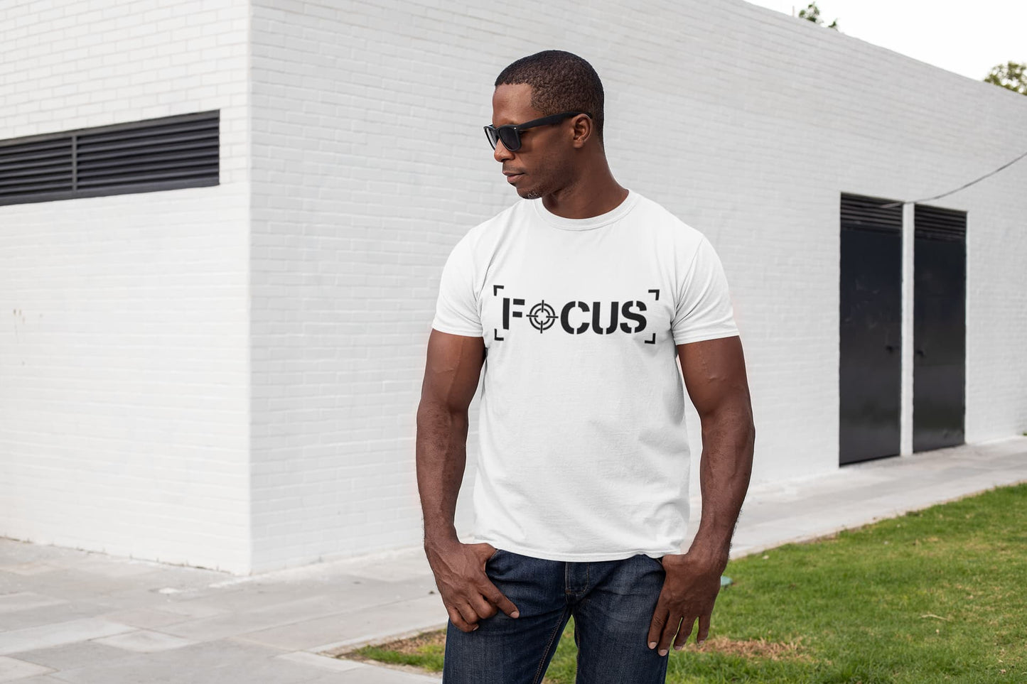 MENS WHITE ROUNDNECK T-SHIRT