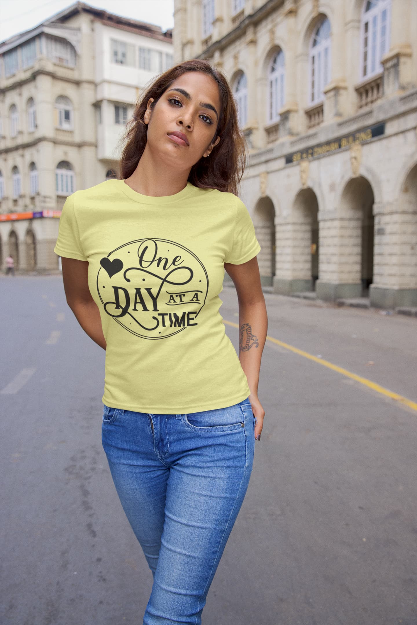 WOMENS BUTTER YELLOW ROUNDNECK T-SHIRT