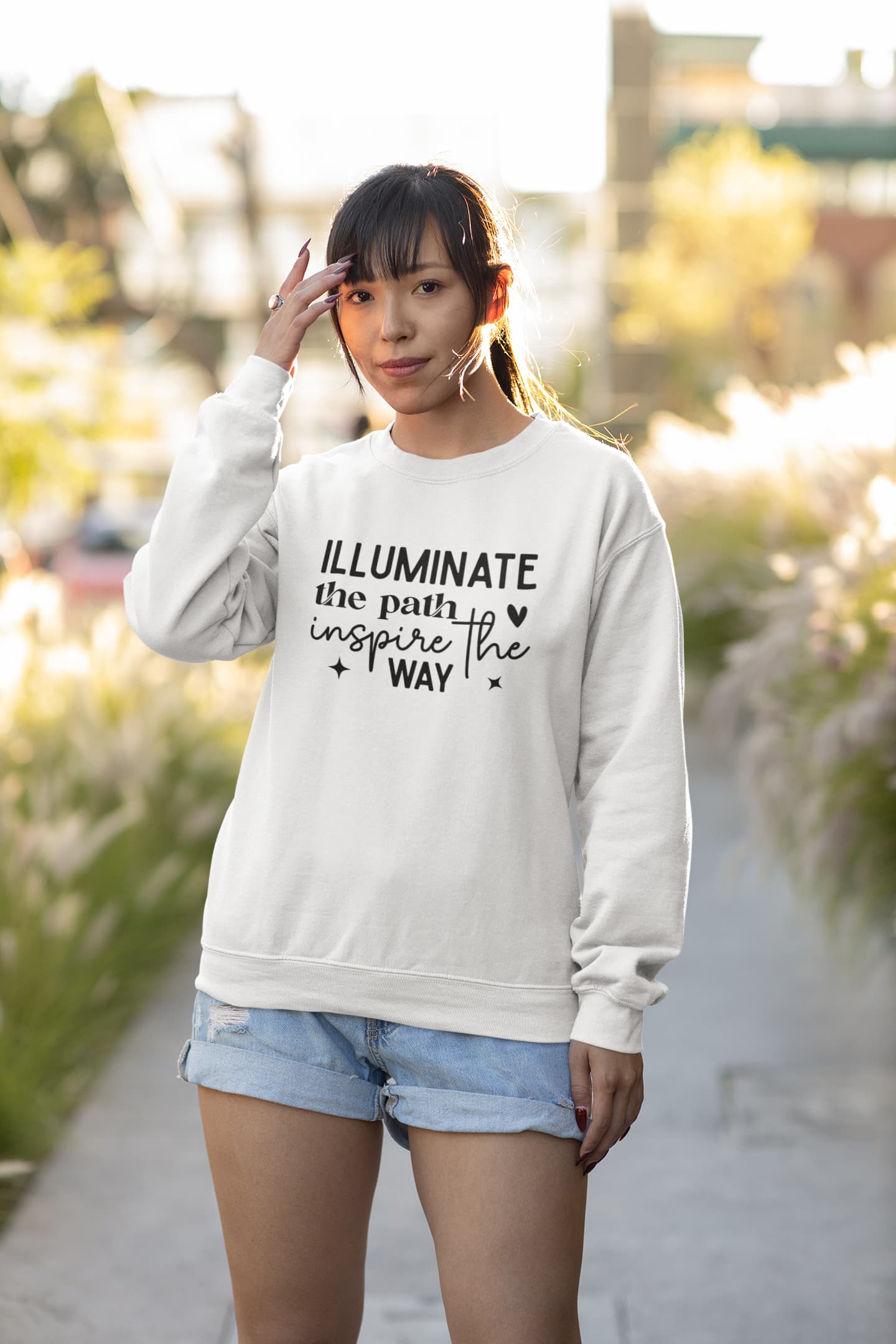 WOMENS WHITE SWEATSHIRT