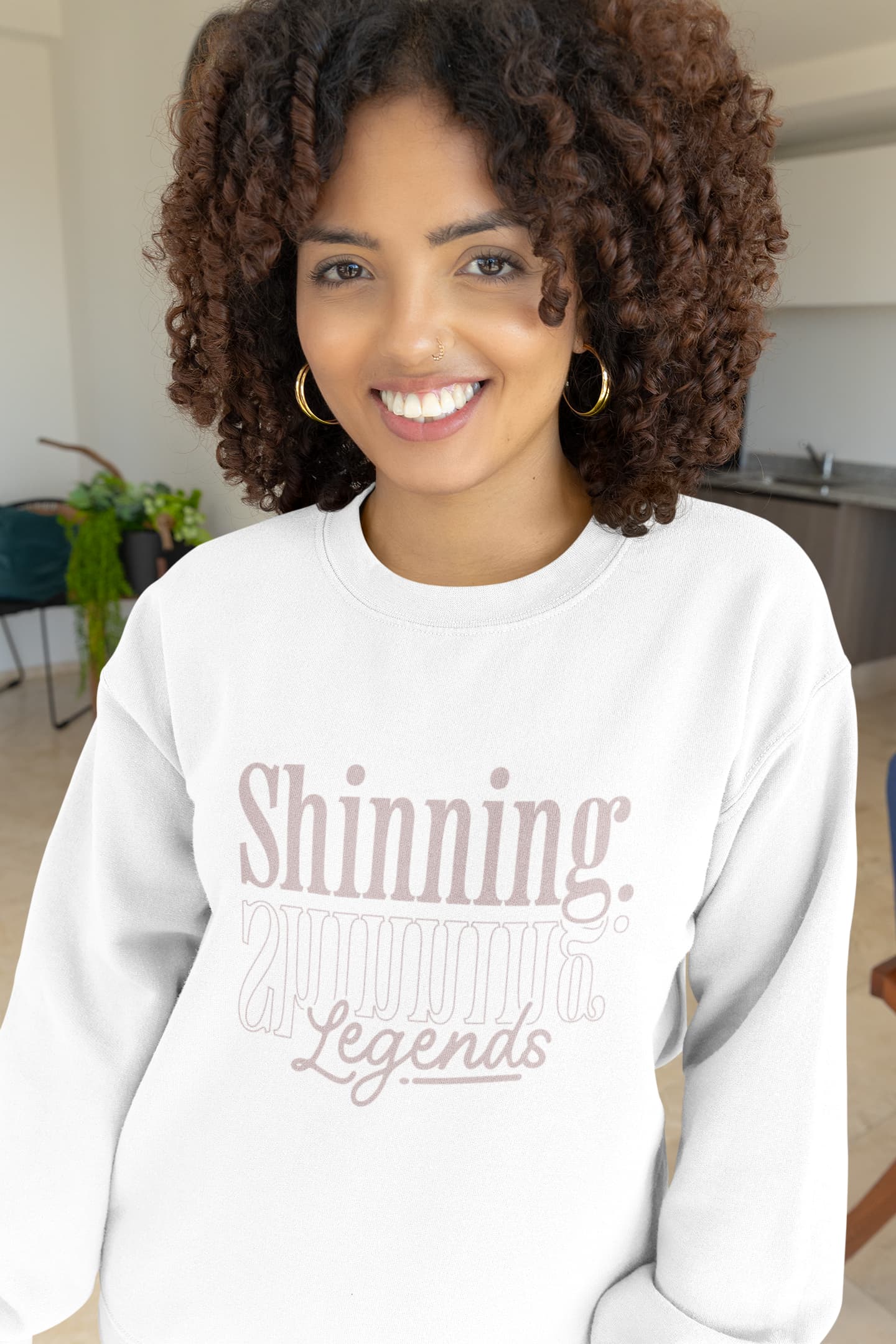 UNISEX WHITE SWEATSHIRT