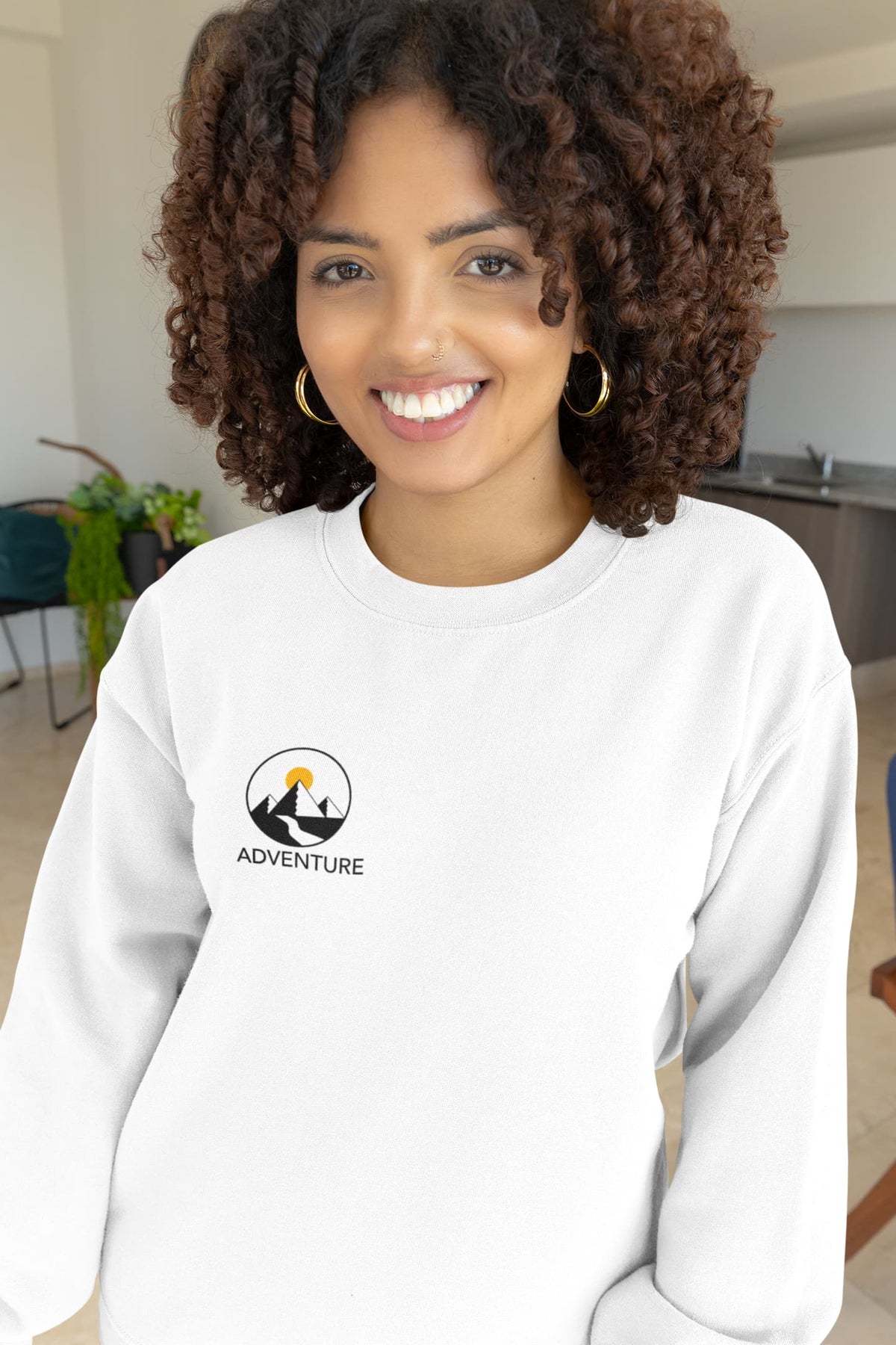 WOMENS WHITE SWEATSHIRT