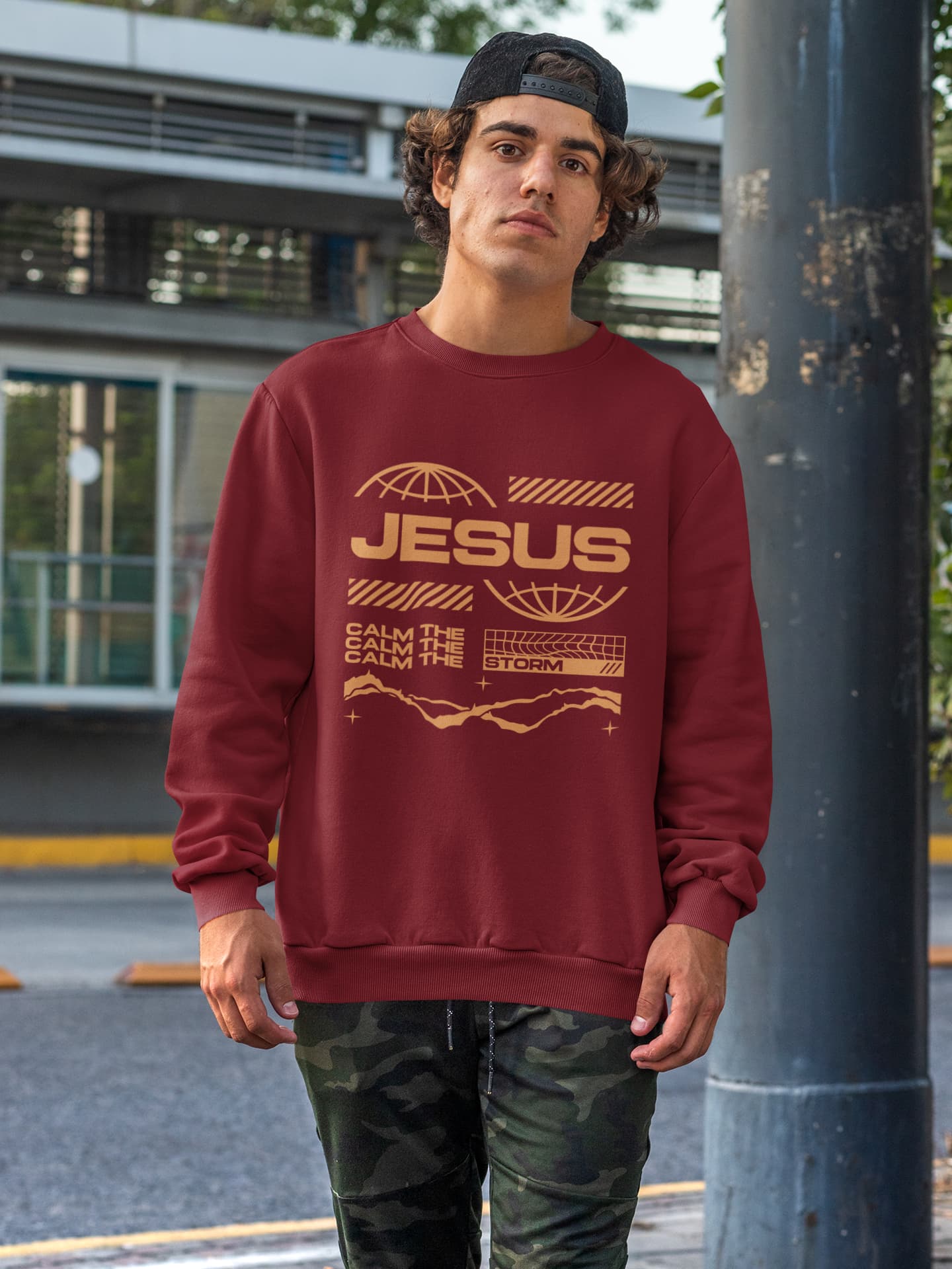UNISEX MAROON SWEATSHIRT