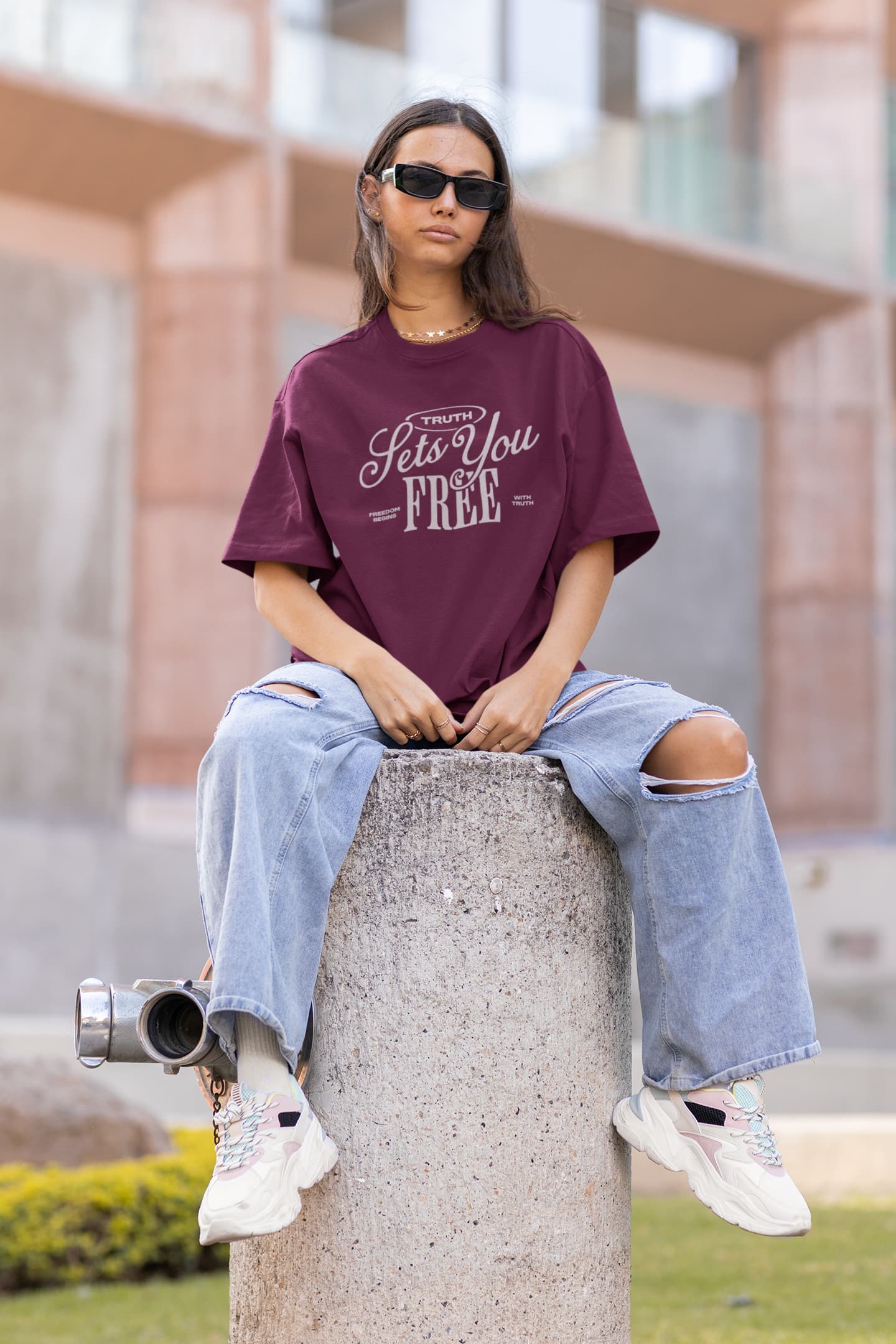 UNISEX BURGUNDY OVERSIZED T-SHIRT