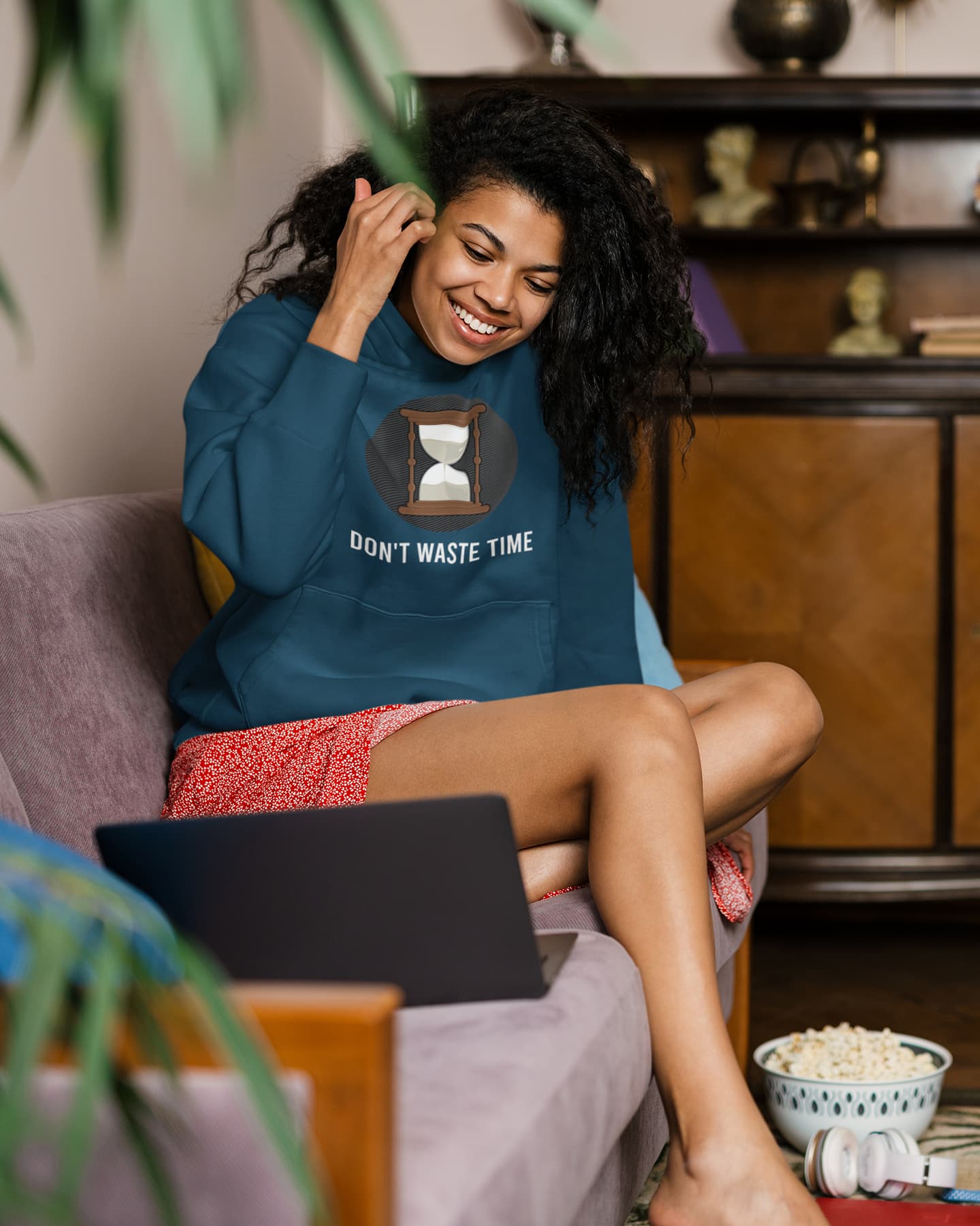 UNISEX NAVY BLUE SWEATSHIRT