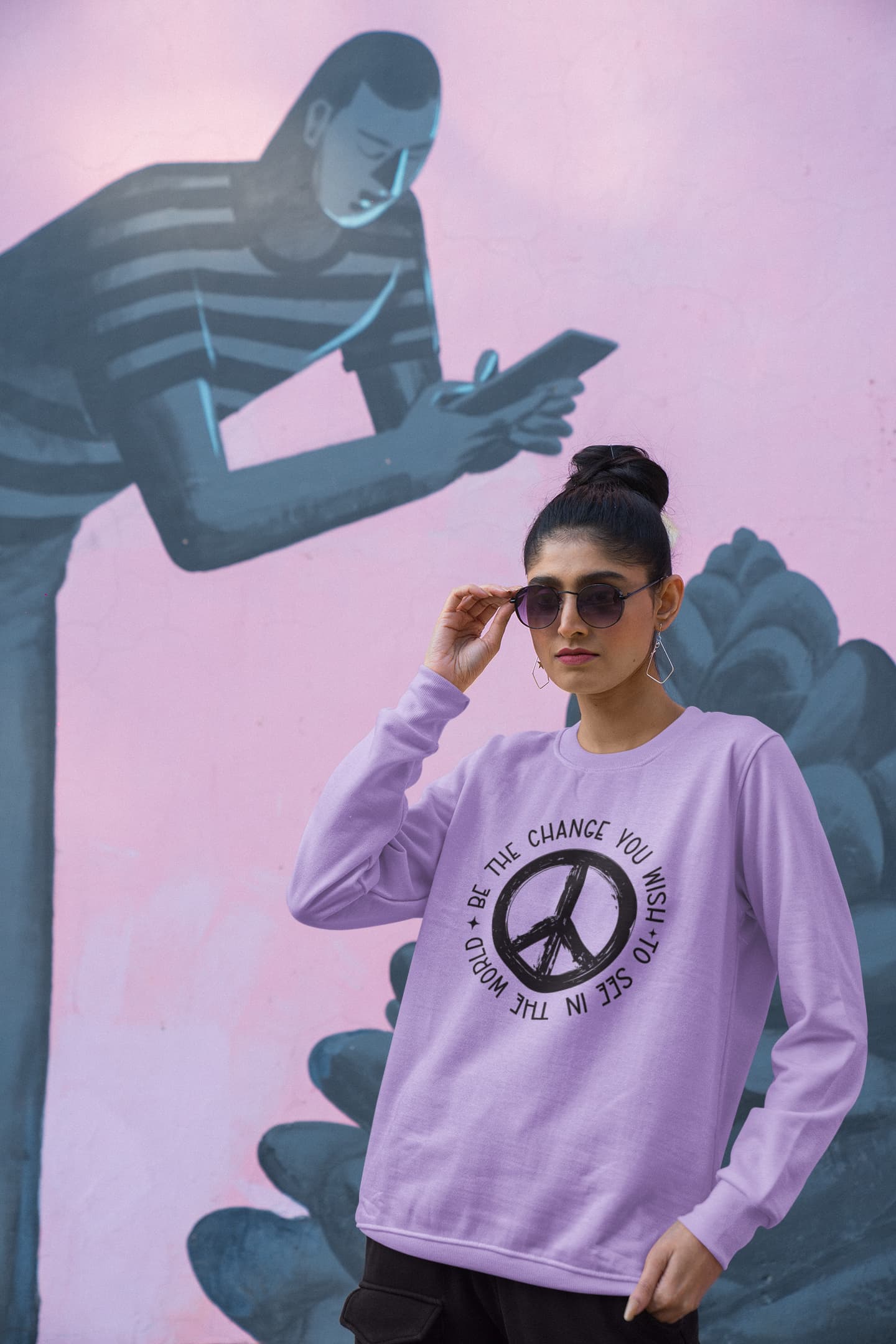 UNISEX IRIS LAVENDER SWEATSHIRT