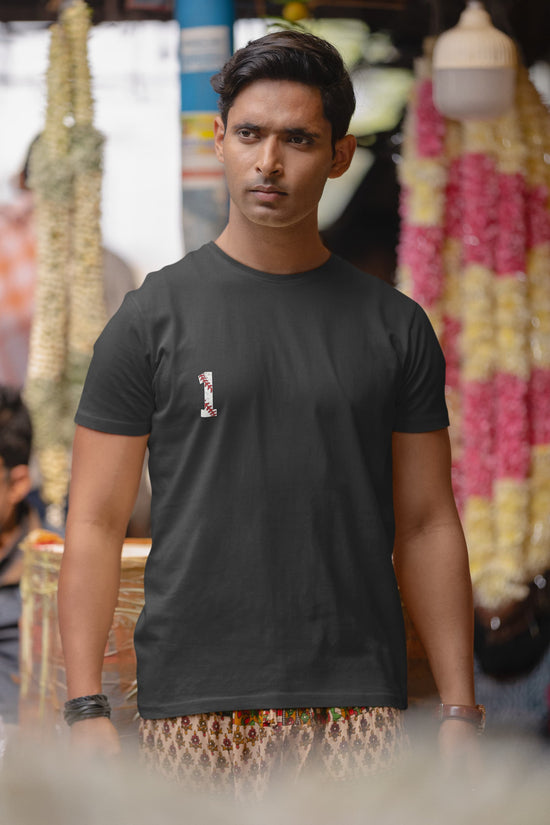 MENS BLACK ROUNDNECK T-SHIRT