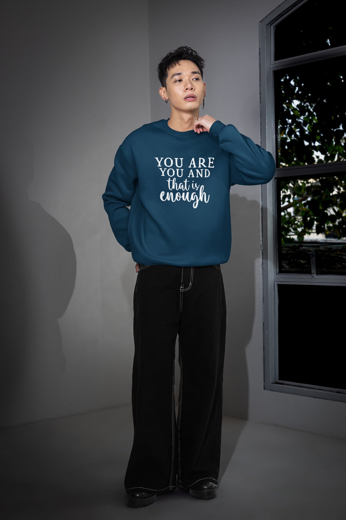 UNISEX NAVY BLUE SWEATSHIRT