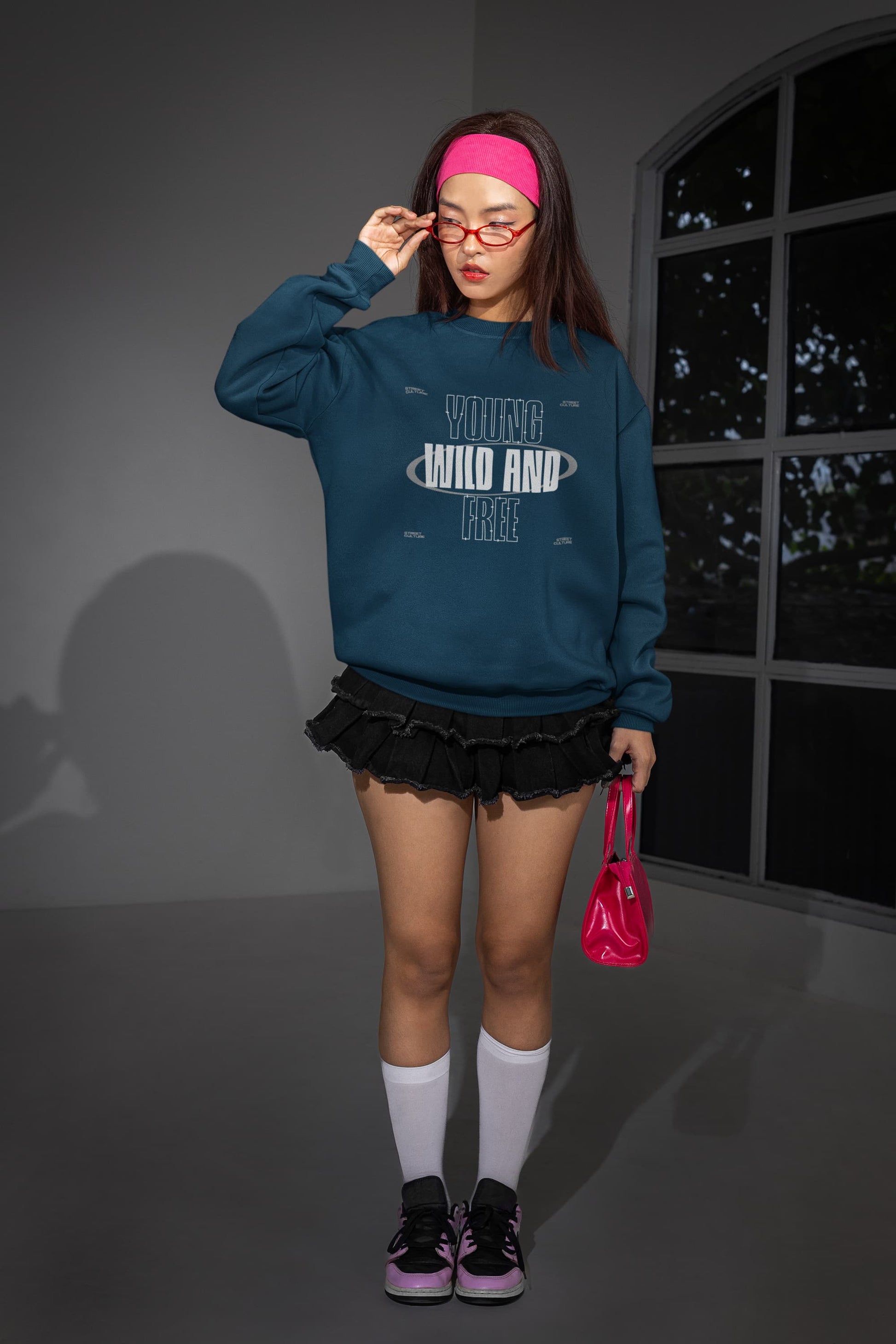 UNISEX NAVY BLUE SWEATSHIRT
