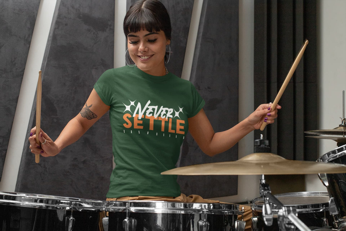 WOMENS OLIVE GREEN ROUNDNECK T-SHIRT