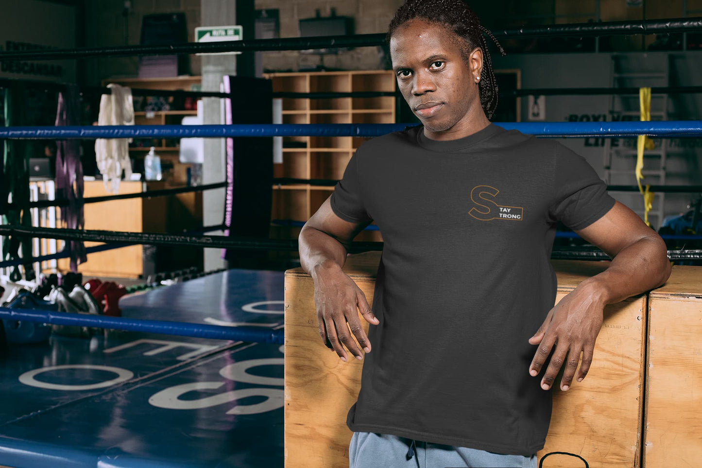 MENS BLACK ROUNDNECK T-SHIRT