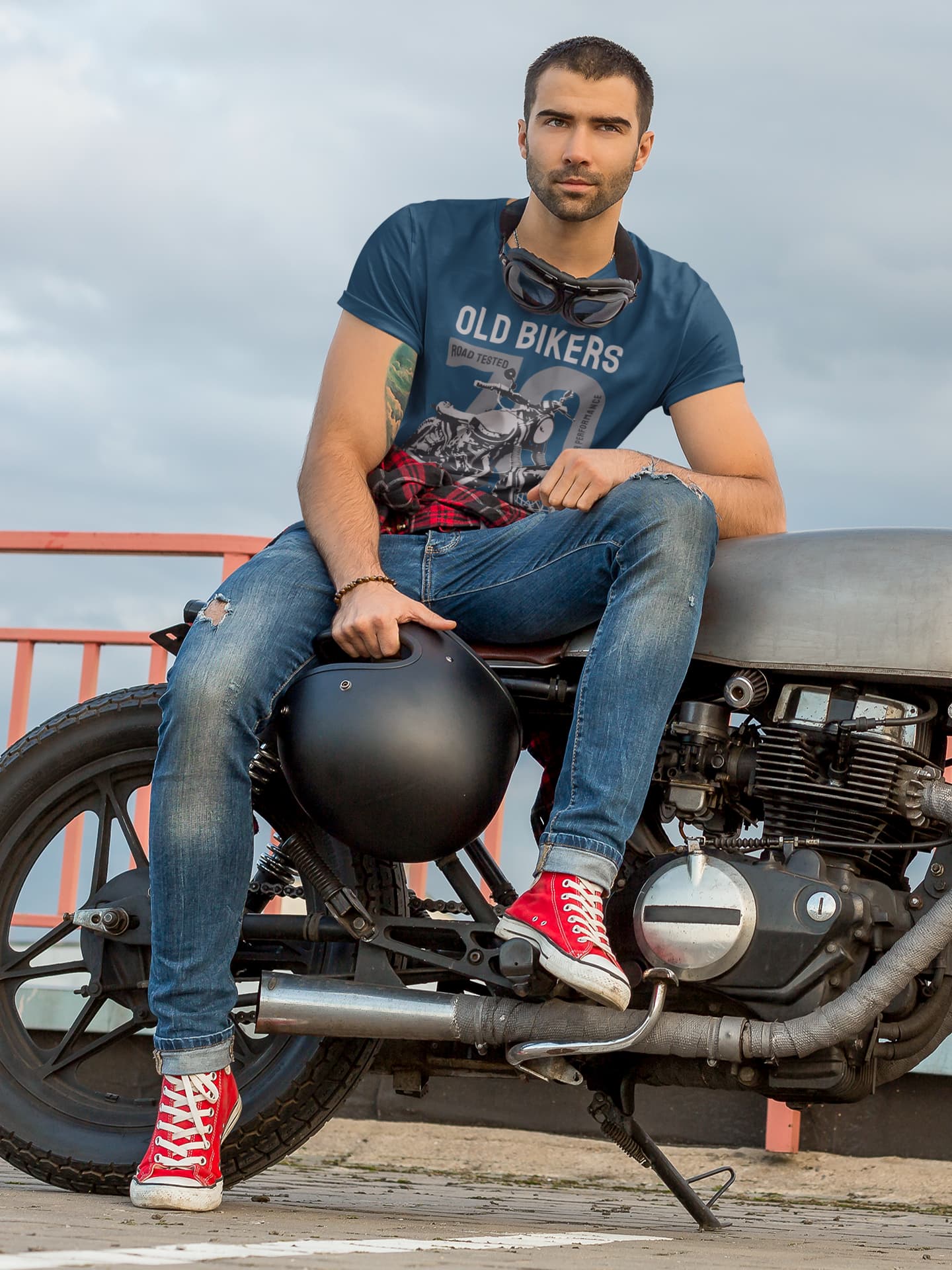 Men's Navy Blue Round Neck T-shirts