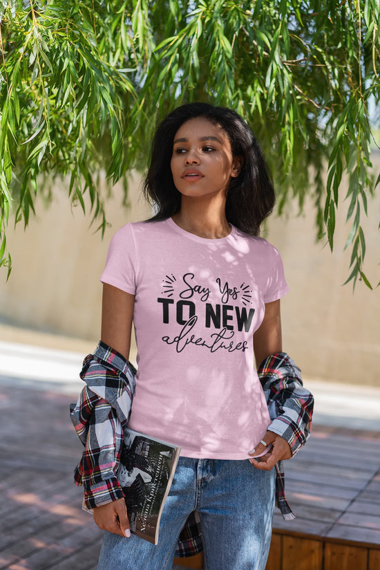 WOMENS LIGHT PINK ROUNDNECK T-SHIRT
