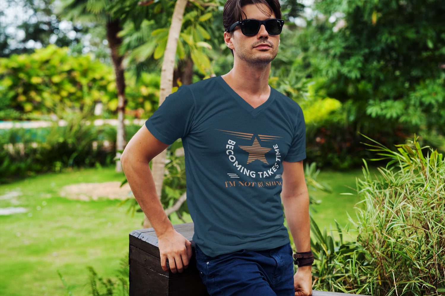 MENS NAVY BLUE VNECK T-SHIRT 