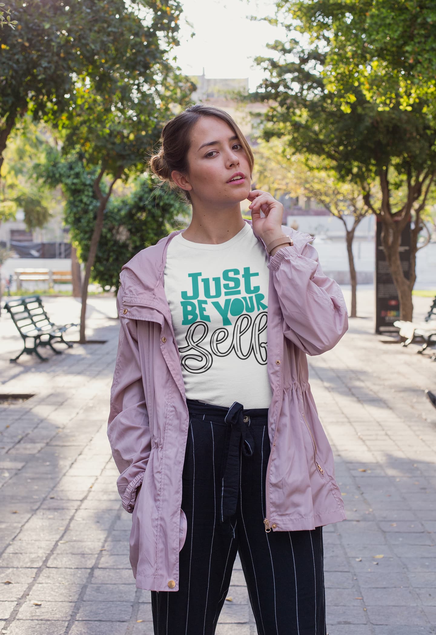 WOMENS WHITE ROUNDNECK T-SHIRT