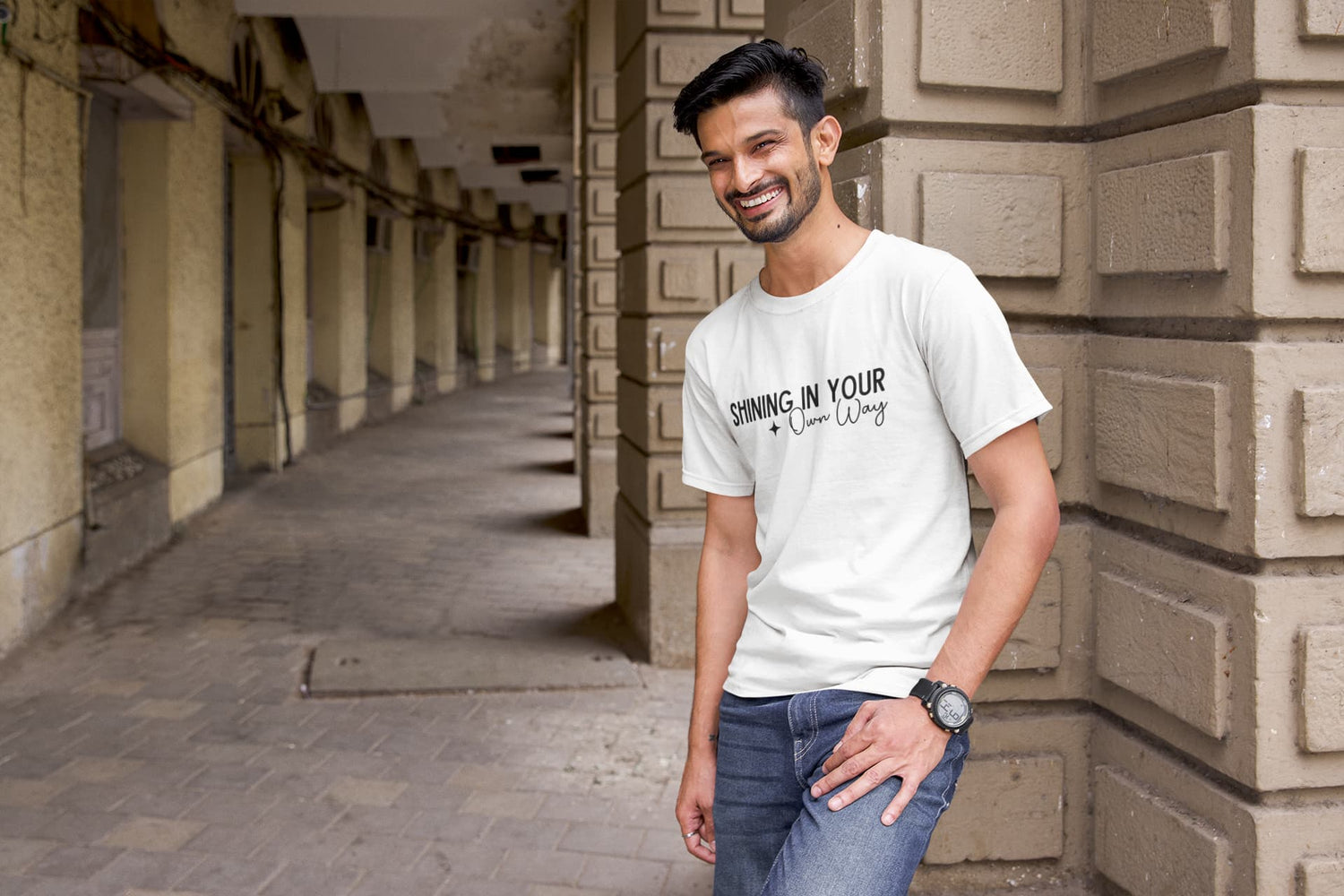 MENS WHITE ROUNDNECK T-SHIRT