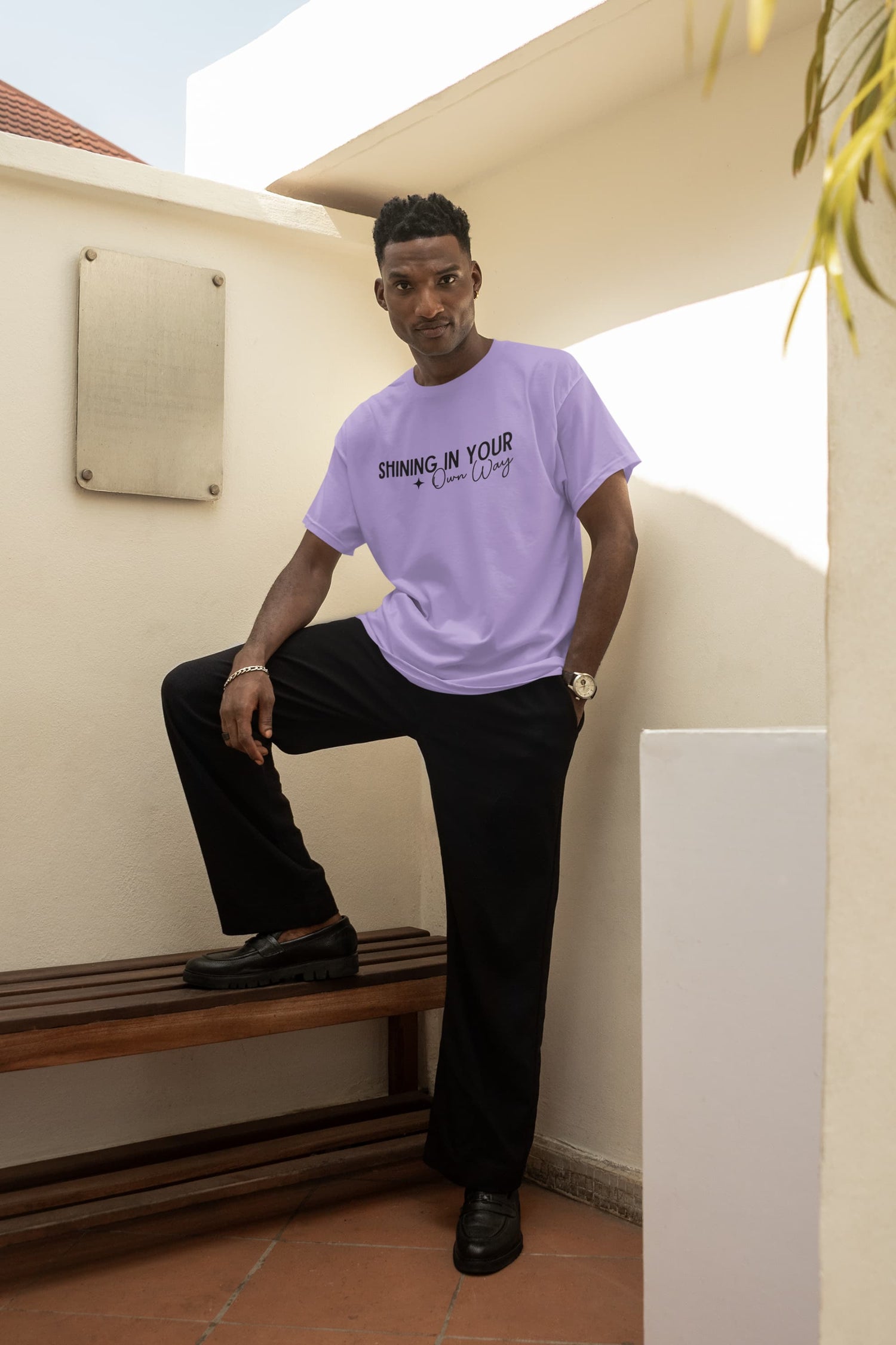 MENS IRIS LAVENDER ROUNDNECK T-SHIRT