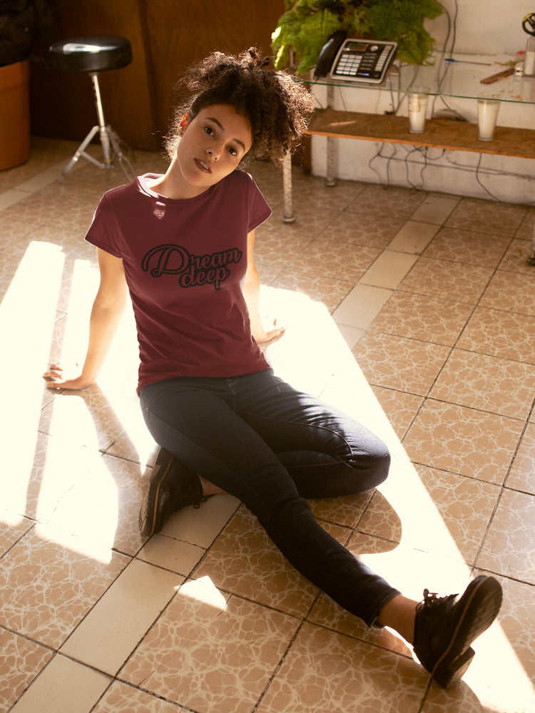 WOMENS MAROON ROUNDNECK T-SHIRT