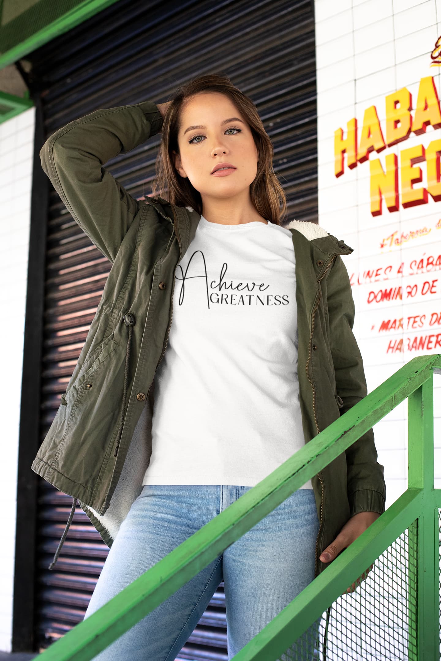 WOMENS WHITE ROUNDNECK T-SHIRT