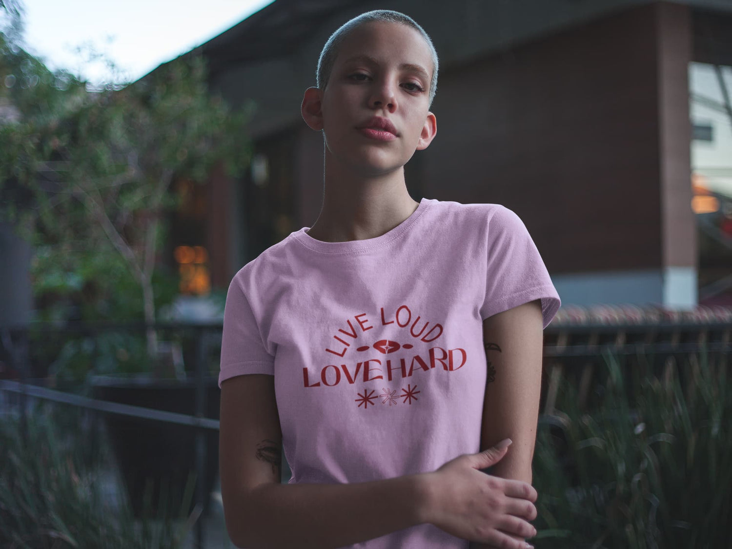 WOMENS LIGHT PINK ROUNDNECK T-SHIRT