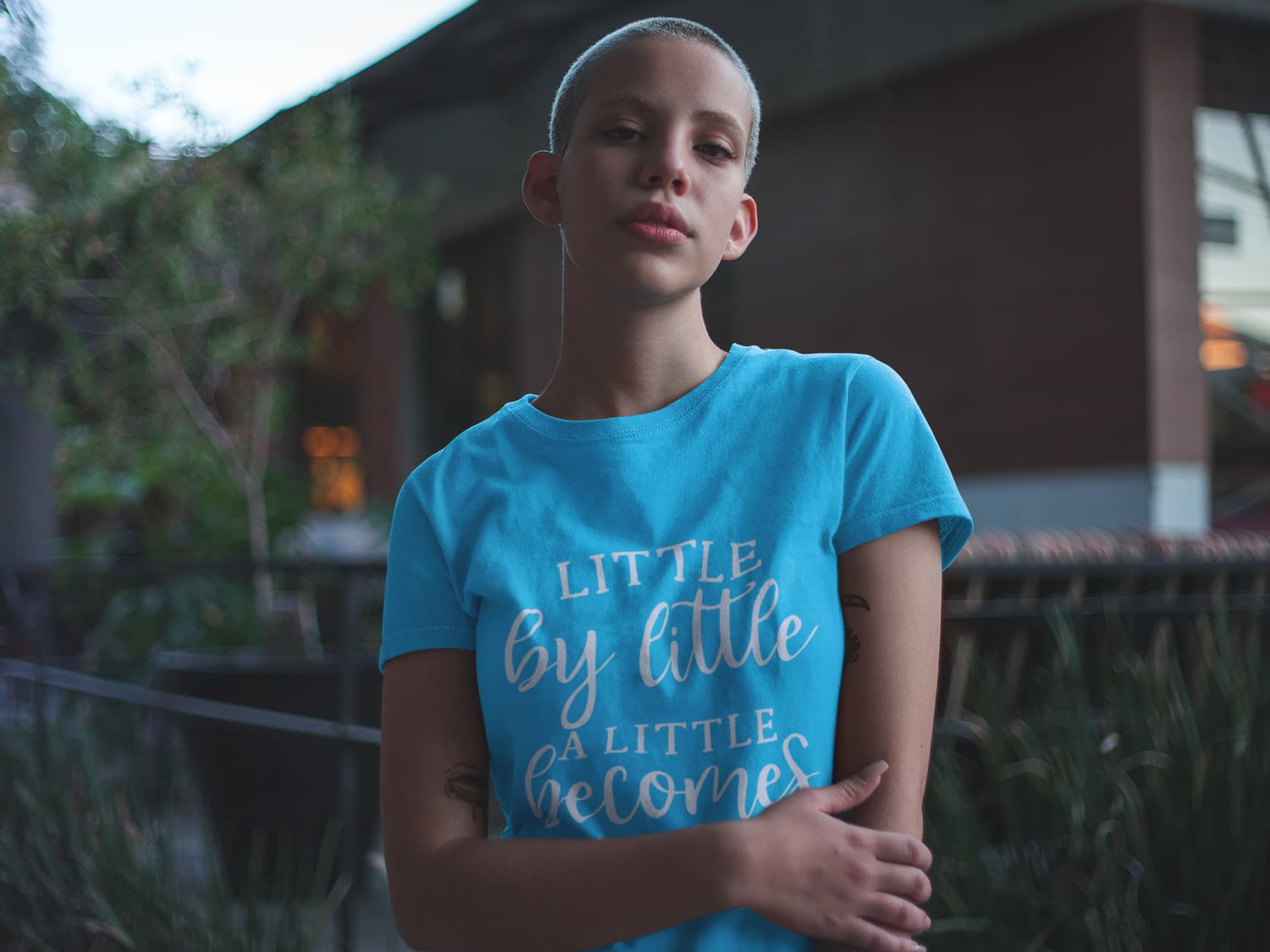 WOMENS SKY BLUE ROUNDNECK T-SHIRT