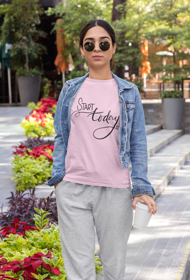 WOMEN LIGHT PINK ROUNDNECK T-SHIRT