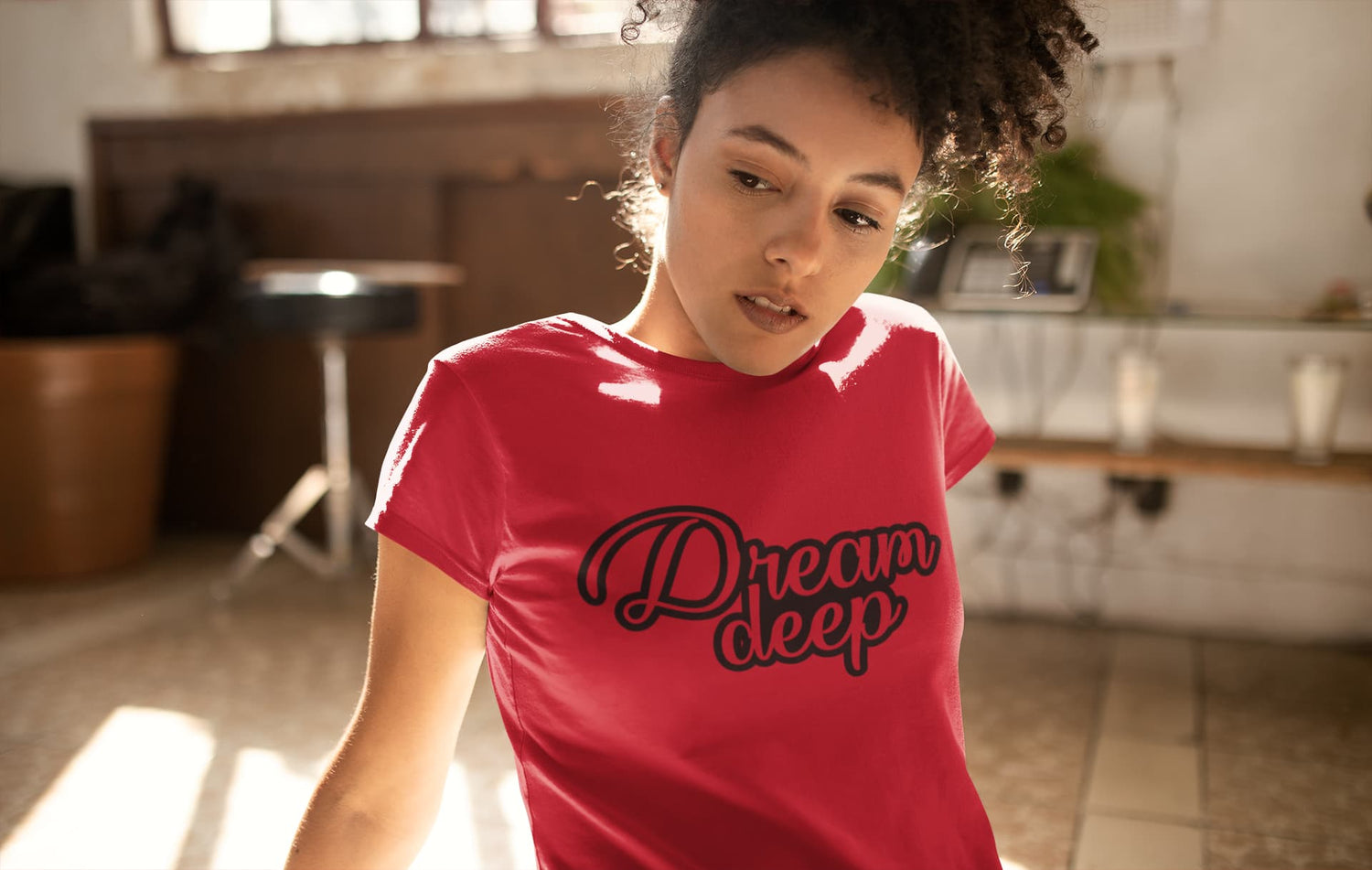 WOMENS RED ROUNDNECK T-SHIRT